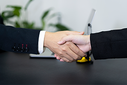 池州市政府与G22恒峰集团国际举行合作研讨座谈会暨合作项目签约仪式